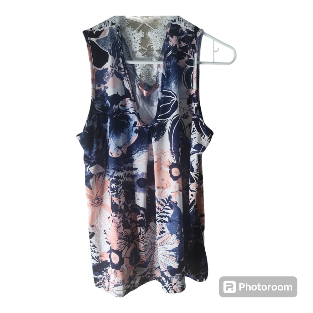 SJS Floral Navy Sleeveless lace back Floral Blouse Size XL